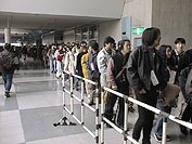 入場待ちの行列